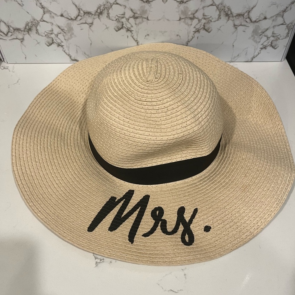 ✨2/20 | “Mrs.” Sun Hat